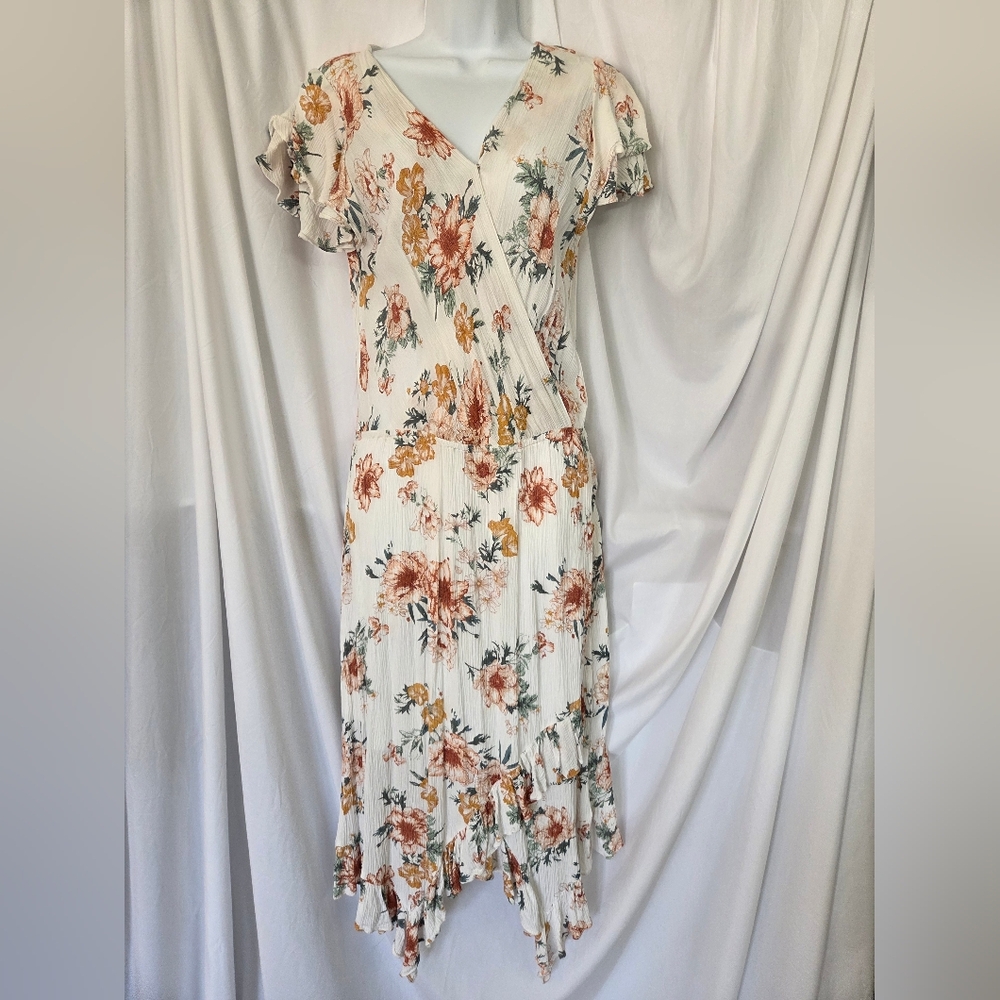Very J  Cream Floral Print V Neck Dress Size L